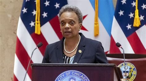 Chicago Mayor Lori Lightfoot releases police oversight commission proposal - ABC News