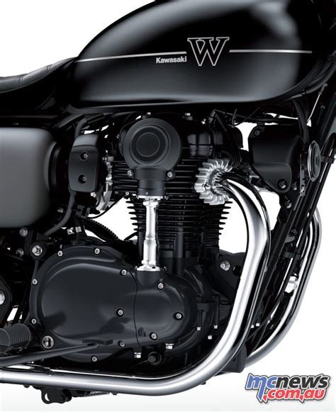 2020 Kawasaki W800 Street and Cafe Review | MCNews