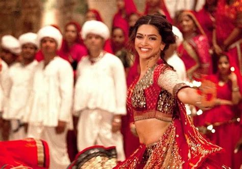 Actress Gallery: Deepika padukone in Ram leela HD wallpapers