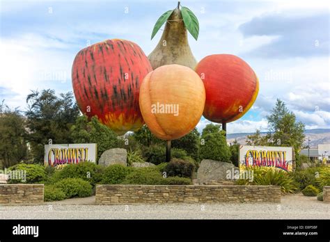 Giant Fruit sculpture at the entrance to Cromwell Otago New Zealand ...