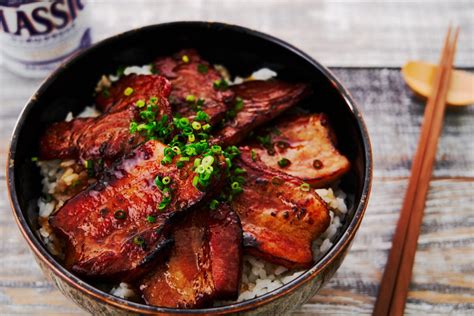 Japanese Pork Bowl Recipe (十勝豚丼 - Tokachi Butadon)