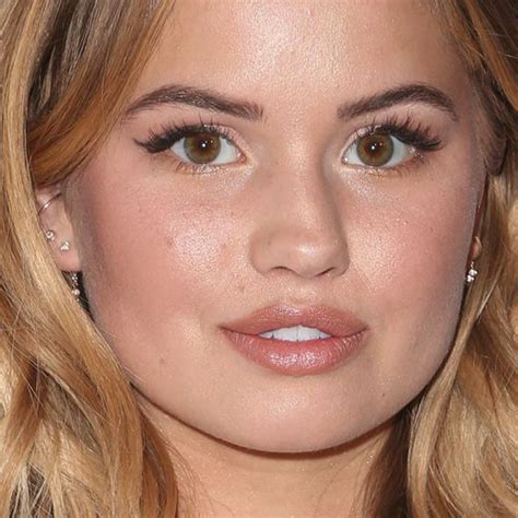 Debby Ryan Makeup: Black Eyeshadow, Gold Eyeshadow & Mauve Lipstick | Steal Her Style