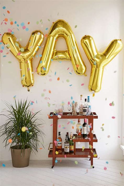 25 Gold And Glitter Party Ideas For Glam-Lovers - Shelterness