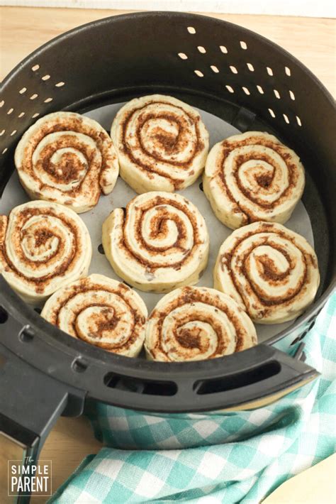 Air Fryer Cinnamon Rolls (Pillsbury Cinnamon Rolls)