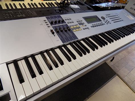 Yamaha Motif ES8 Electronic Keyboard Preowned Excellent! | Ted's Pawn Shop