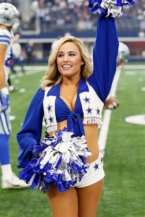 NFL Cheerleaders: Week 11 | Dallas cheerleaders, Dallas cowboys ...