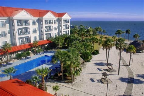 Beach Hotels: Hotels in Charleston