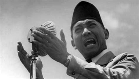 Megawati`s Son Launches Book of Soekarno Speeches - engteco_news Tempo.co