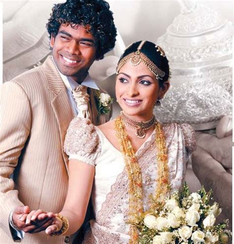 Lasith Malingas Wedding Pictures including wife and Family | Cricket ...