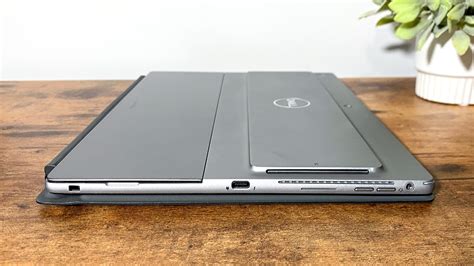 Dell Latitude 7320 Detachable review: A very good Surface Pro alternative