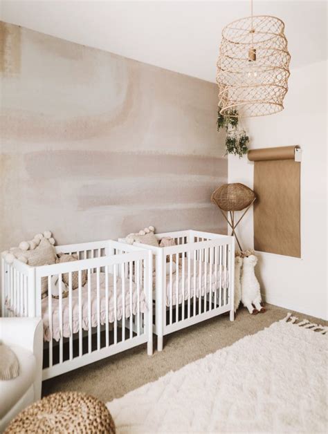 TWIN GIRLS NURSERY REVEAL | Babykamer inspiratie, Babykamer inrichten, Tweeling babykamers