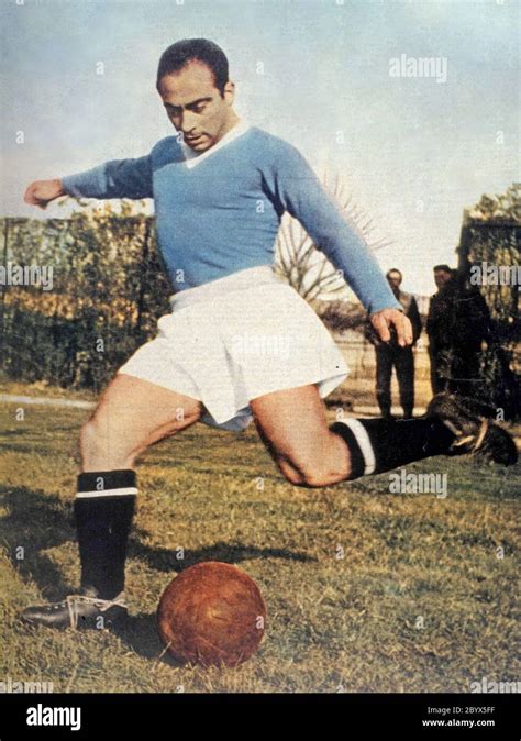 Italian-Argentines footballer Bruno Pesaola in action with A.C. Napoli in the 1950s ca. 1952 ...