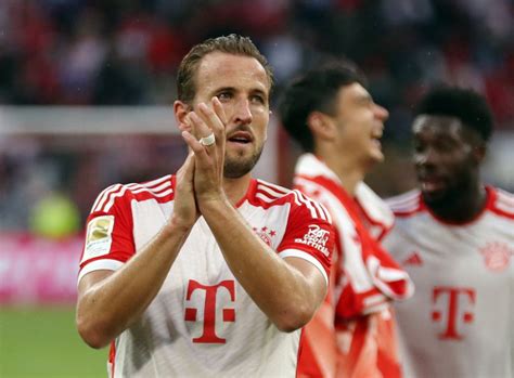 Kane scores twice on league home debut as Bayern beat Augsburg 3-1 ...