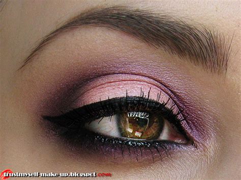 Smoky Plum Eye Makeup Tutorial | AmazingMakeups.com