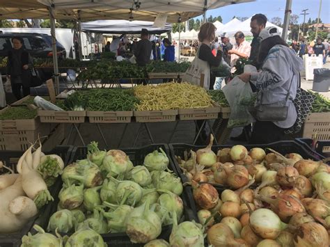 Torrance farmers market sees significant sales boost from organic food ...