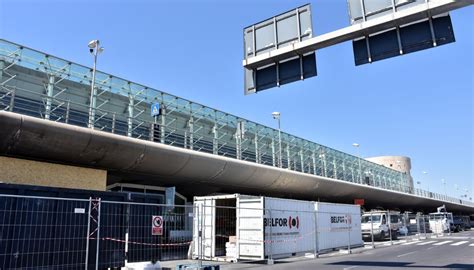 Etna in eruzione e aeroporto di Catania chiuso: arrivi e partenze "inibiti". I consigli per i ...