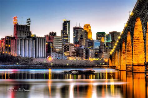 Stone Arch Bridge Minneapolis Skyline | Ben R Cooper Photography