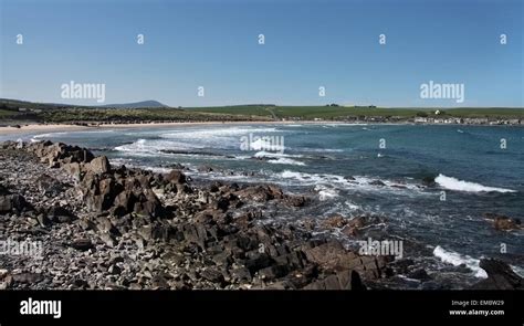 The far end of the beach at Sandend Bay, Banffshire, Scotland Stock Photo - Alamy