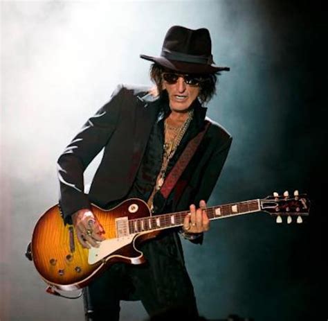 Aerosmith guitarist Joe Perry hospitalized in New York