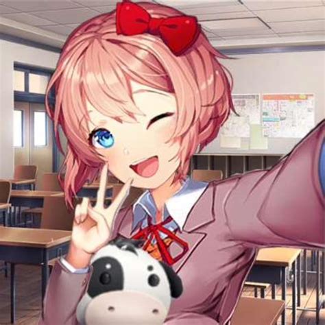 Sayori Takes a Selfie! : DDLC