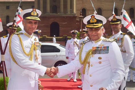 Admiral Karambir Singh Assumes Charge as Chief of Naval Staff, Becomes ...