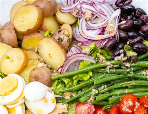 Salade Nicoise: Healthy Mediterranean Salad