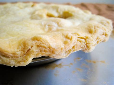 Flaky Vegan Pie Crust - Veganbaking.net - Recipes, desserts and tips