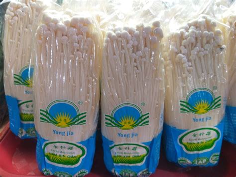 Fresh Imported Enoki (Enokitake) Mushroom - order price / 200 grams – Farm2Metro