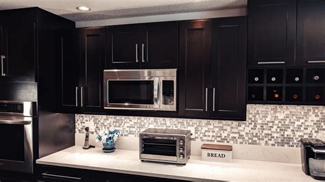 Why select Dark Cabinets for your dream kitchen? - Express Kitchens