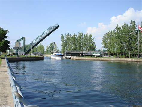 Chambly Canal in St-Jean-sur-Richelieu; Pont Gouin raised on the left ...