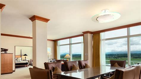 Fairmont Vancouver Airport, B.C., Canada - Hotel Review | Condé Nast ...