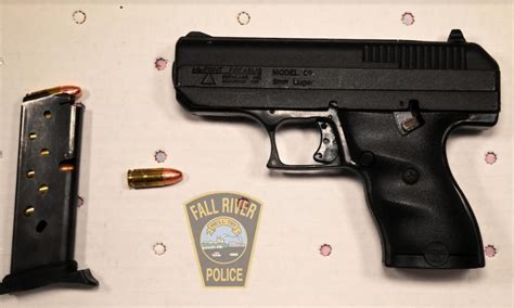 Juvenile facing several gun charges after fleeing from Fall River Police – Fall River Reporter