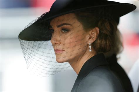 Why This Kate Middleton Look Will Go Down in Fashion History - Newsweek