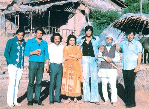 Check out this rare picture of the Sholay cast & crew during the making ...