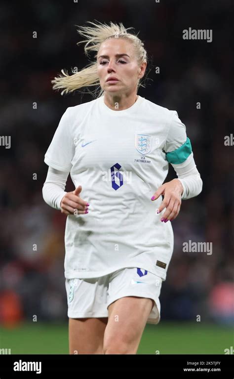 LONDON ENGLAND - OCTOBER 07: Alex Greenwood (Manchester City) of ...