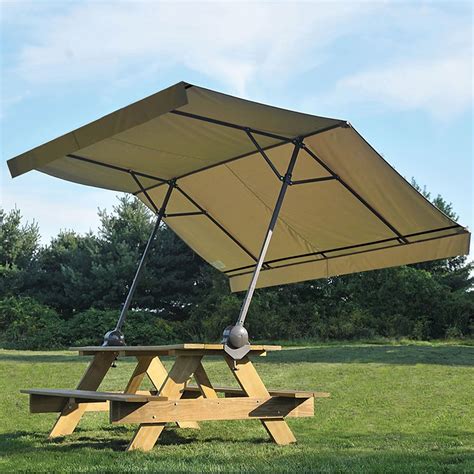 Portable Clamp On Picnic Table Canopy - Hammacher Schlemmer | Садовые конструкции, Дисней ...