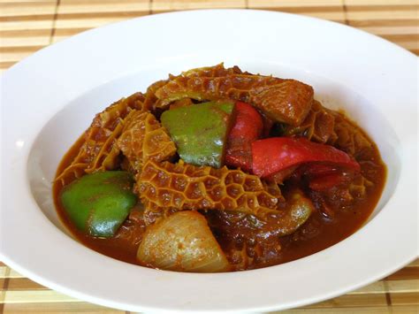 Duck Soup Easy: Curry Tomato Beef Tripe (咖哩番茄牛柏葉, Gaa3 Lei1 Faan1 Ke4 Ngau4 Paak3 Jip6)