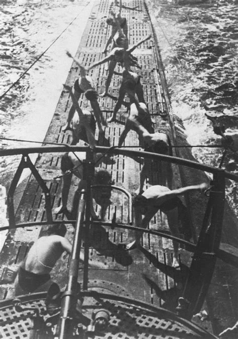 U-boat crew getting some exercise on deck in the Summer of 1942 [1500x1050] : r/WarshipPorn