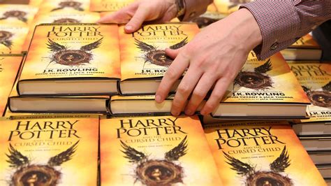 Libros: The Cursed Child, el último libro de Harry Potter, arrasa en las librerías británicas