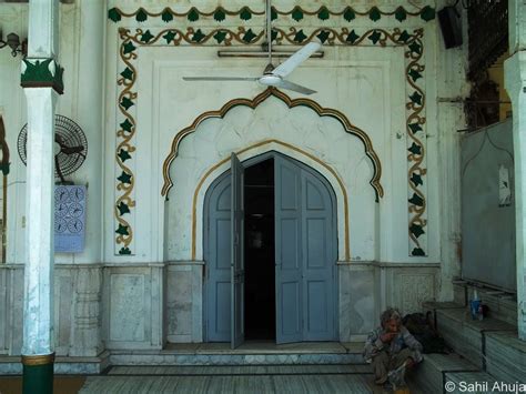 Pixelated Memories: Sunehri Masjid (Chandni Chowk), New Delhi