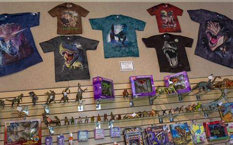 Dinosaur Discovery Museum Gift Shop | Kenosha, WI