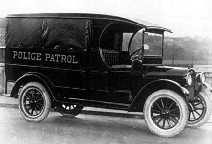 Photo: 1923 Ford model C Cab police car | 2-Ford Model T trucks 1920 ...