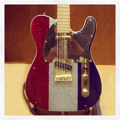 Buck Owens’ Telecaster guitar at the Country Music Hall of Fame ...