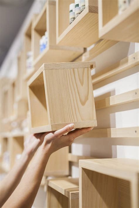 Modular Shelving Units That Grow With Your Collections