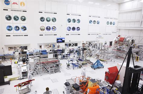 Jet Propulsion Laboratory To Undergo Mass Layoffs | LAist