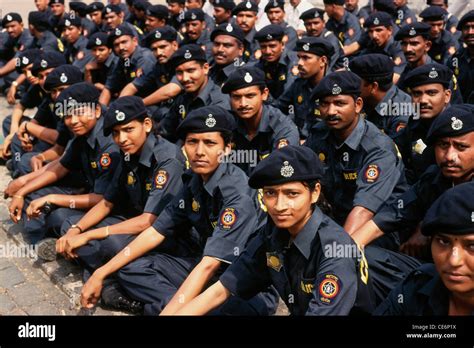 Indian Maharashtra Police men and women wearing berets ; bombay ...