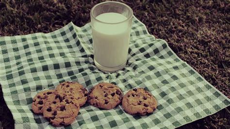 Milk, cookies, drink, food, HD wallpaper | Peakpx