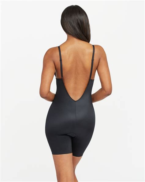 Spanx Plunge Low Back Shapewear Bodysuit – Acte 3 Lingerie