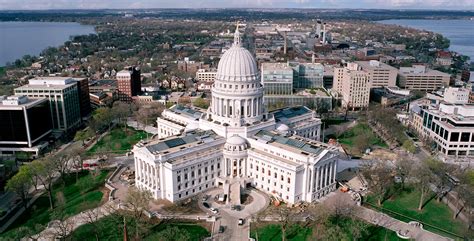 Wisconsin State Capitol - Isthmus Architecture