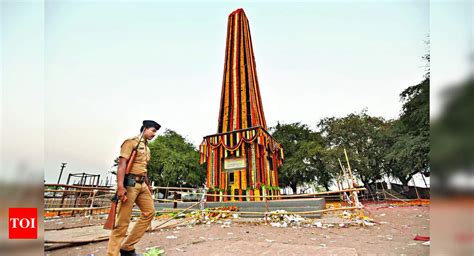 Koregaon Bhima: Thousands visit Koregaon Bhima for memorial anniversary | Pune News - Times of India